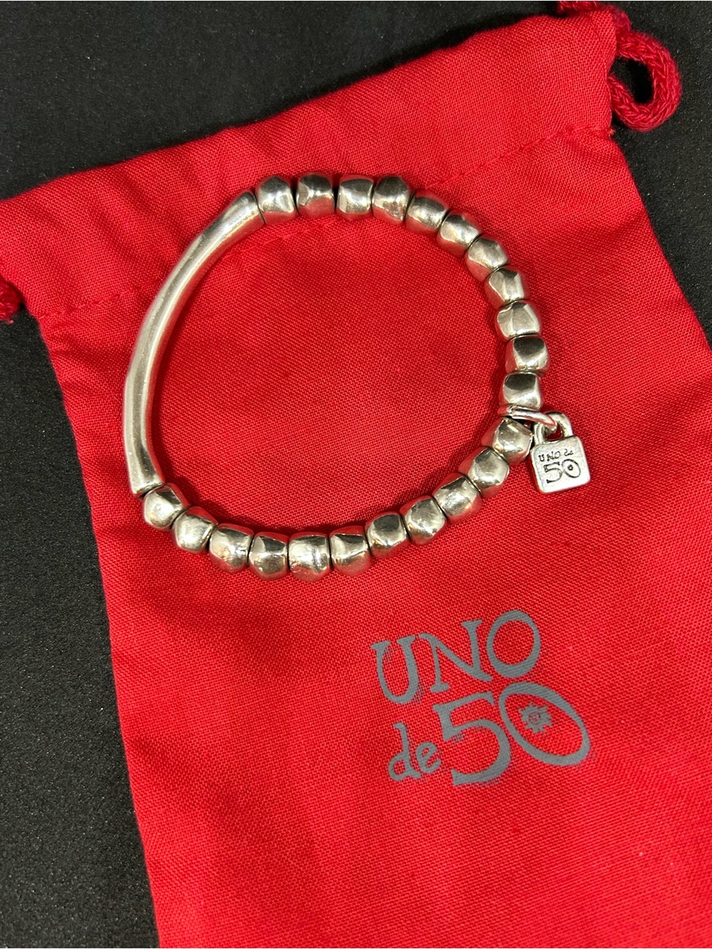 UNO de 50 Silver Beaded Bracelet with Padlock Charm
